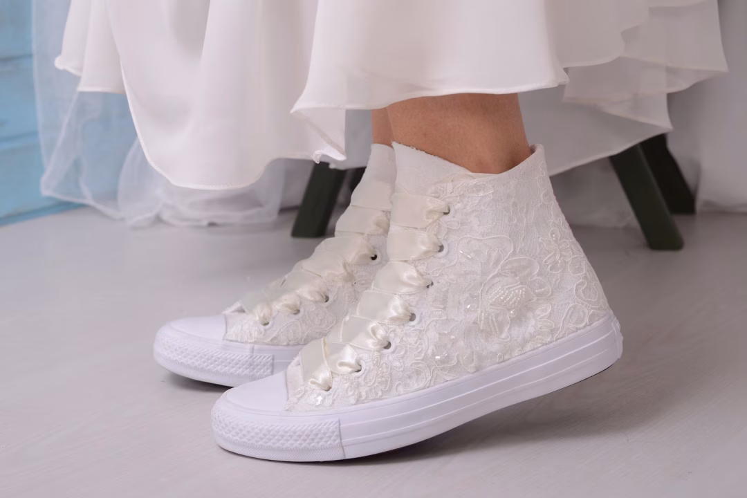 Converse de mariage ivoire