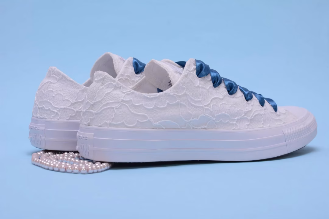 baskets en dentelle bling bleu
