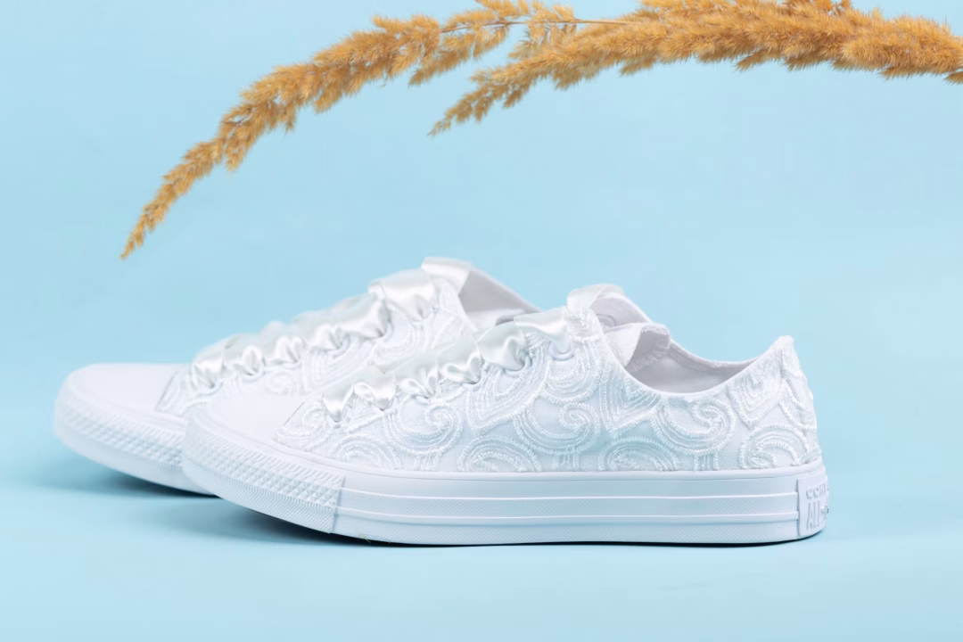 Chaussures de tennis en dentelle ivoire