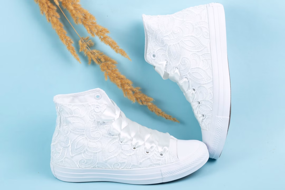 Baskets de mariage en dentelle haute avec motif de grandes feuilles – Lovin Bridal
