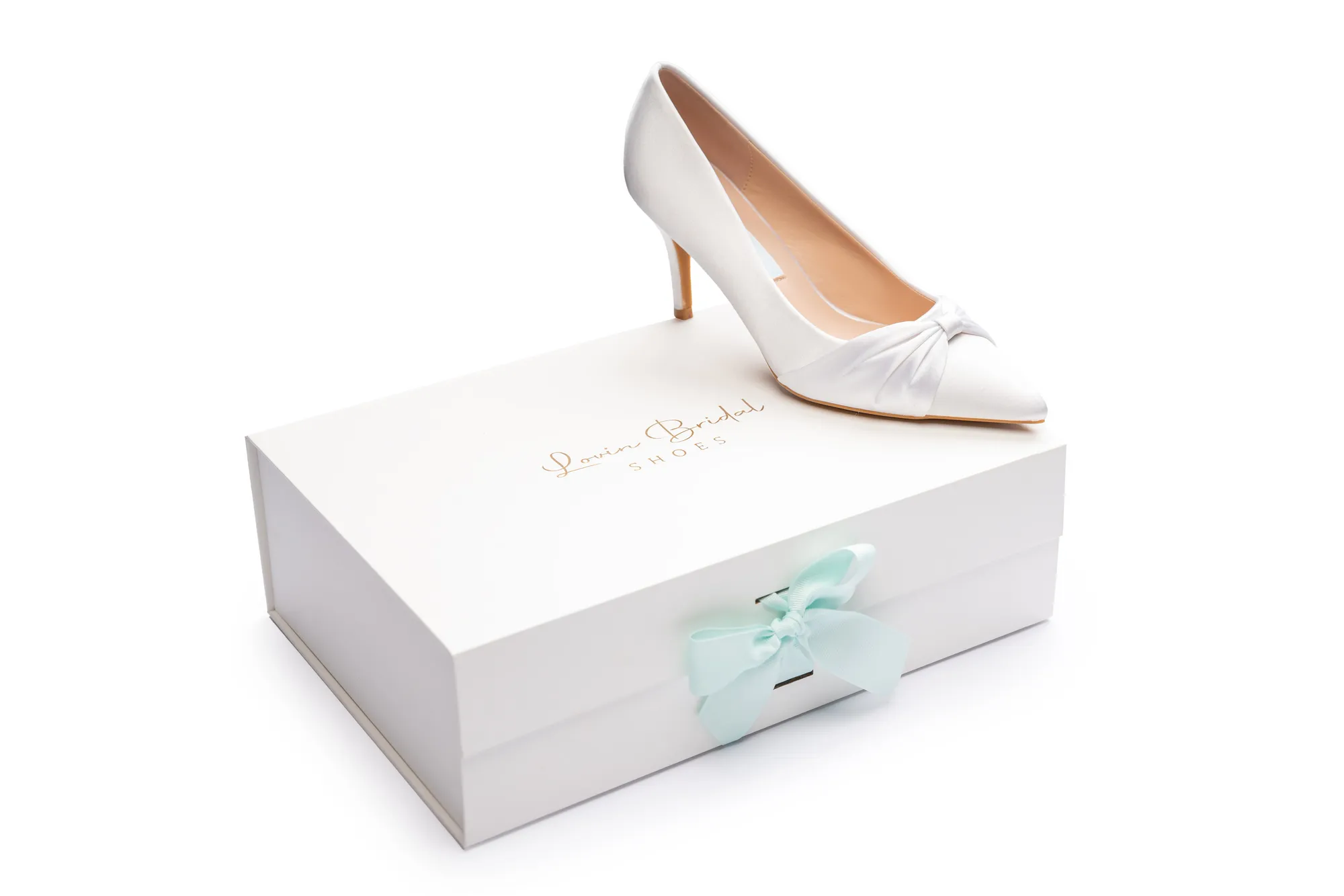 YNG09288 Talons moyens de mariée Lovin avec finition satin – parfaits pour robes traditionnelles ou modernes