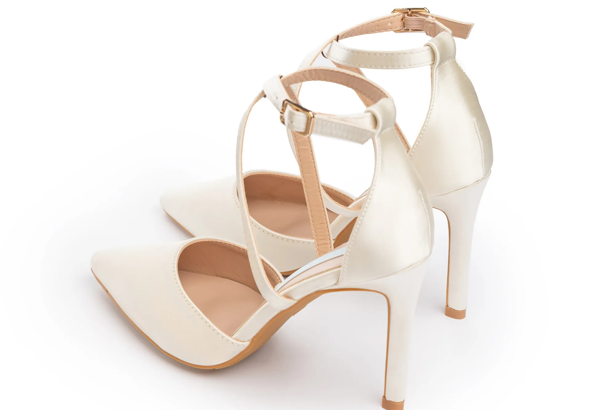 YNG08772 Talons en satin blanc à bout pointu pour mariée avec une coupe élégante et stable