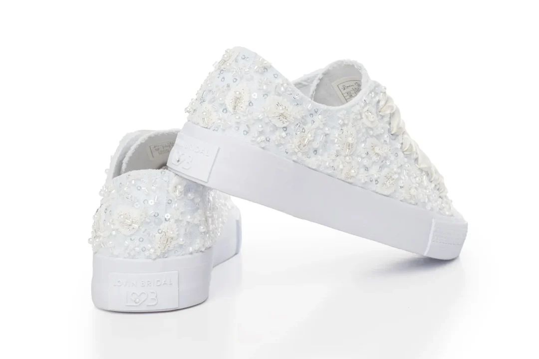 Sneakers de mariée basses, montantes et plateformes avec dentelle, perles et rembourrage doux