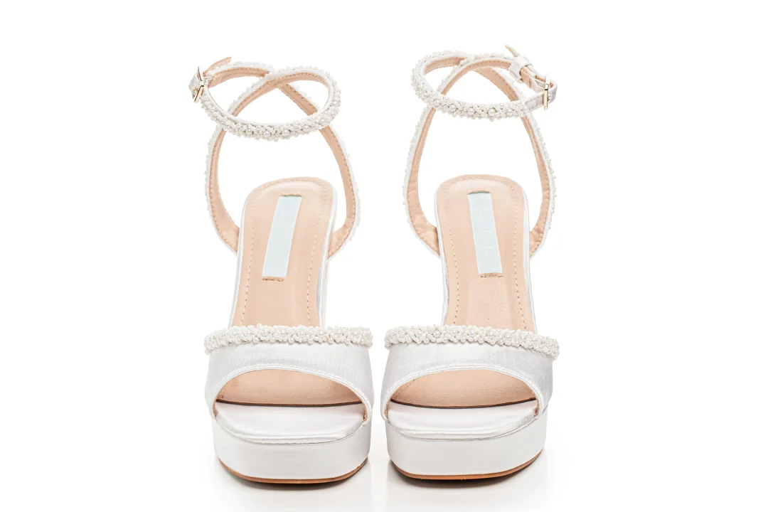 Sandales de mariage à plateforme perle ivoire avec bride de cheville – Lovin Bridal Maria
