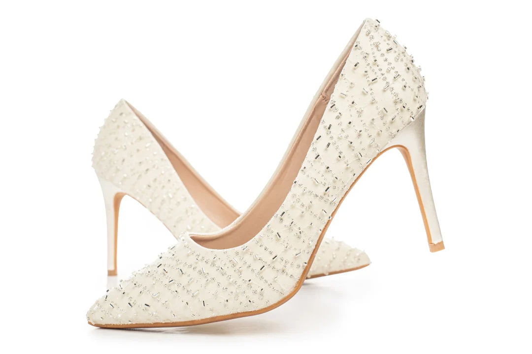 Pompes de mariage ivoire ornées à la main avec talon stilettos – Lovin Bridal Alice