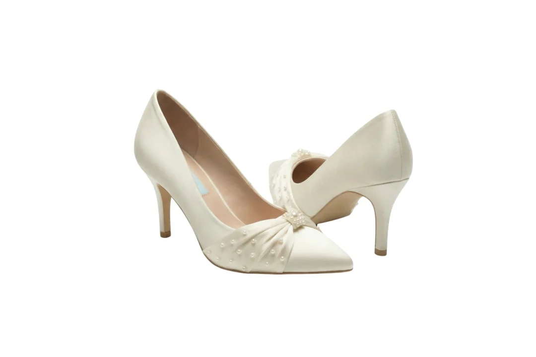 Talons de mariage en perles ivoire pour la mariée – Lovin Bridal Betty