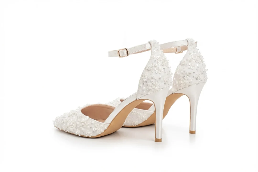 Talons de mariage en dentelle ivoire avec détail perlé – Lovin Bridal Sienna