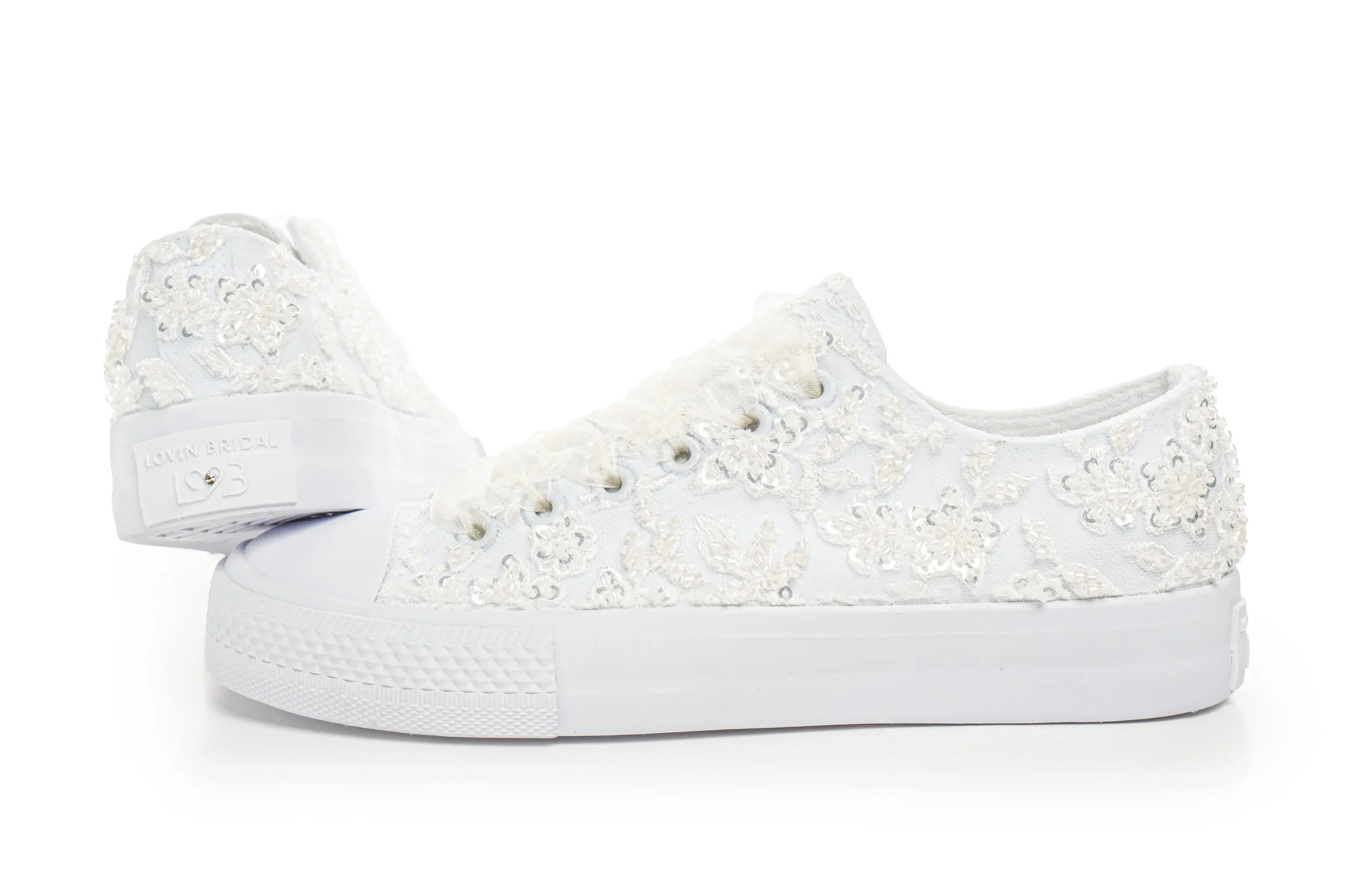 Baskets en dentelle et perles faits main – Claudia Baskets de mariée en dentelle faits main avec des perles – Lovin Bridal Claudia