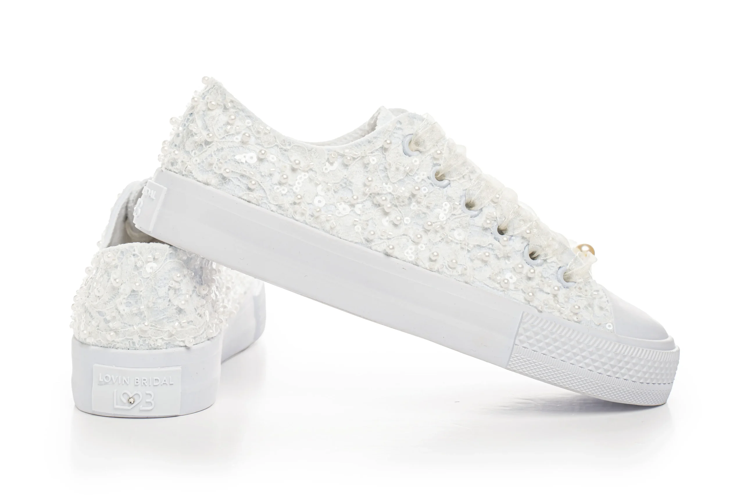 Sneakers de mariée en perles – Claudia Sneakers de mariée ornés de perles pour la mariée, blanc – Lovin Bridal Claudia