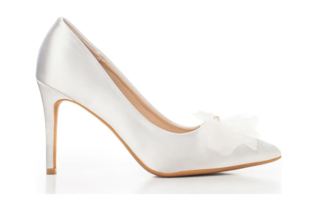Escarpins de mariée avec nœud en tulle et talon de 9cm, pompes de mariage blanches et ivoire – Lovin Bridal Simone